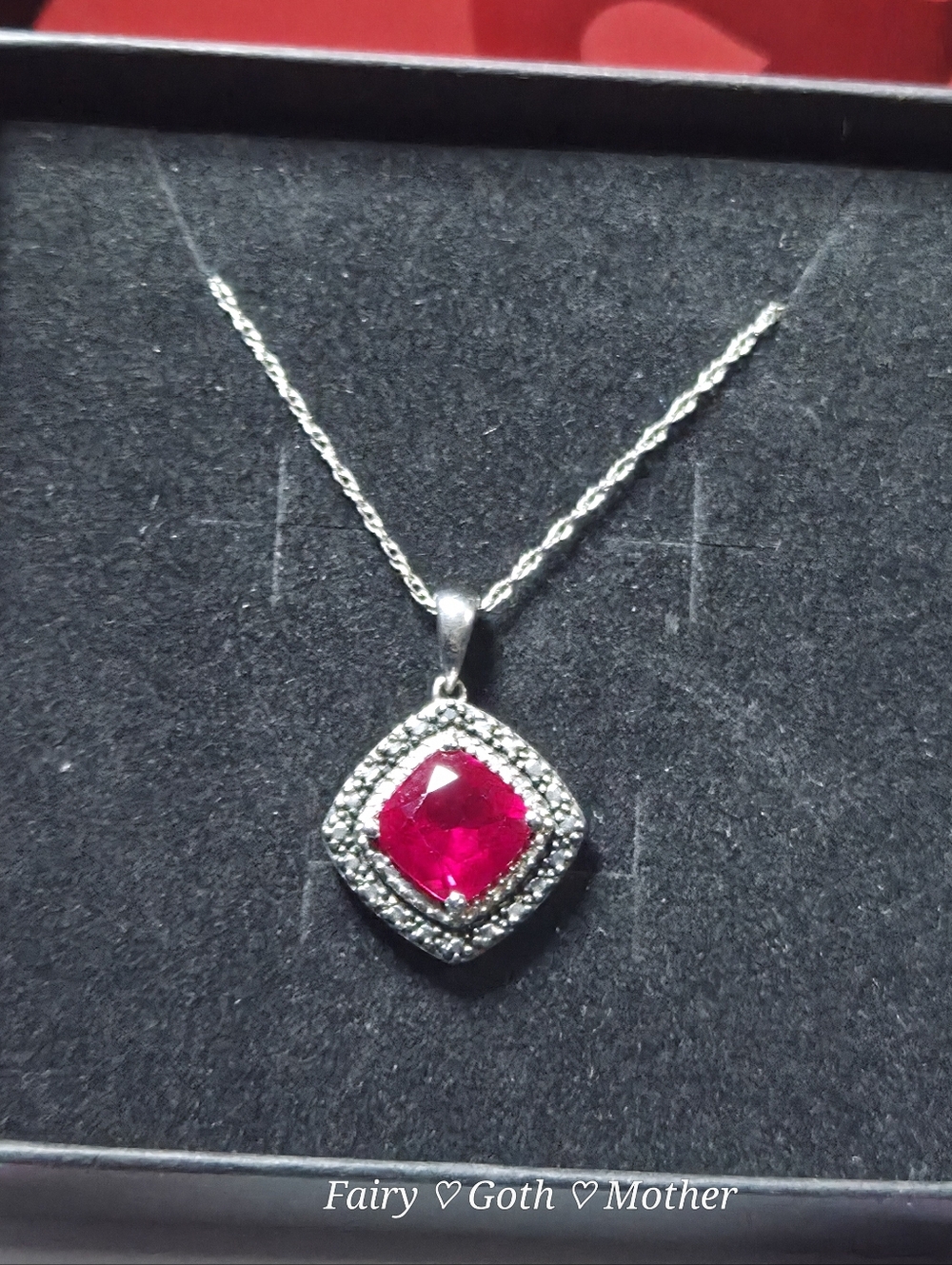 New Kay Jewelers Genuion Ruby & Diamond Halo Necklace